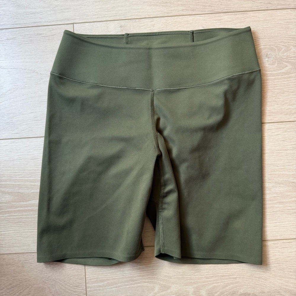 UNIQLO | Airism Women's High-Waist Olive Green Biker Shorts